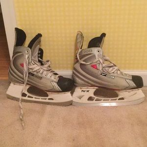 Men's Nike ice skates size 9